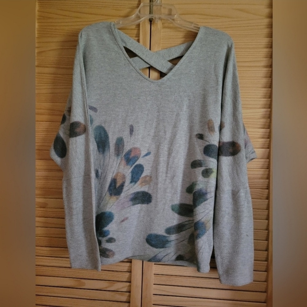 Phil Love Super Soft sweater blouse‎ light weight size small criss cross back